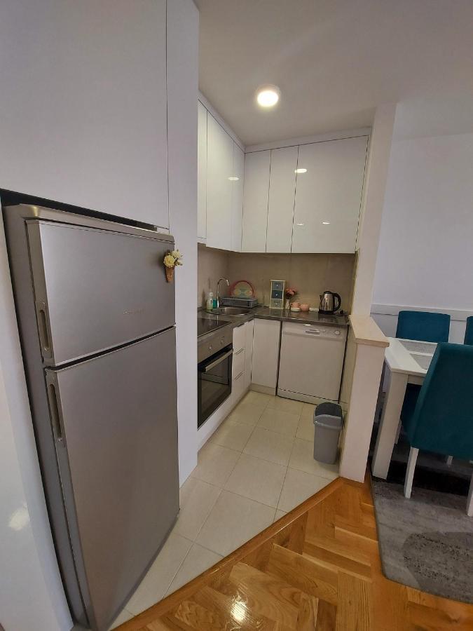 Apartman Victoria Lukavica Eksteriør bilde